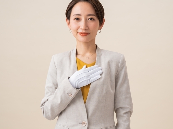 【ホテル受付・ホテルフロントスタッフ｜契約社員】■正社員登用あり■未経験可■転勤なし■残業20時間以内