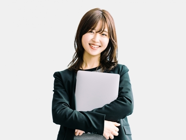 【正社員/営業サポート】■業界・職種未経験OK■転勤なし■年間休日120日以上■土日祝休み■残業20時間以内