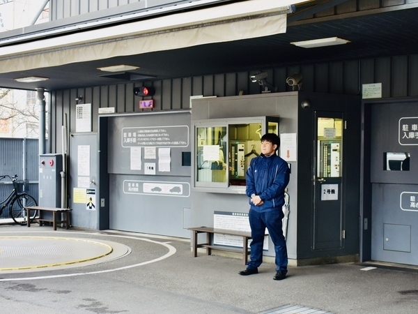 【アルバイト・パート】ホテル駐車場スタッフ◆週４日程度／ミドル・シニアも活躍中／扶養内勤務・ｗワークOK／未経験歓迎