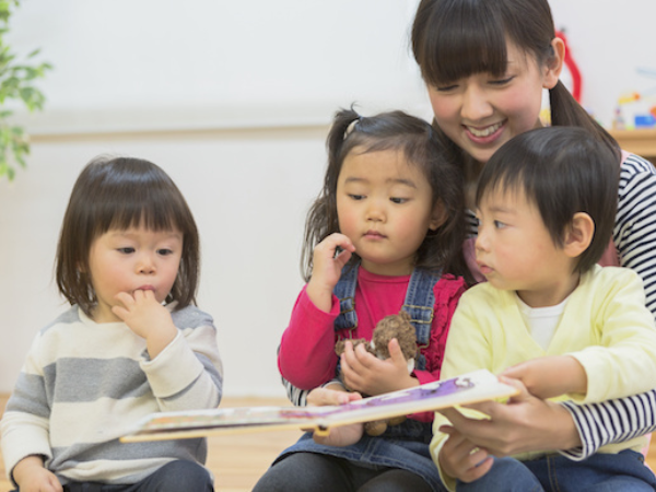 《夕方のみ》駅徒歩5分の認可保育園｜週3日～OKのパート保育士｜16:00~19:00の時間固定