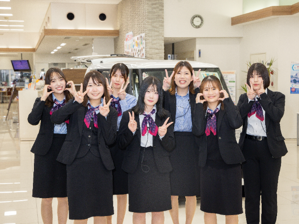 【四日市白須賀】営業事務職（CA）/年間休日115/店舗内受付業務