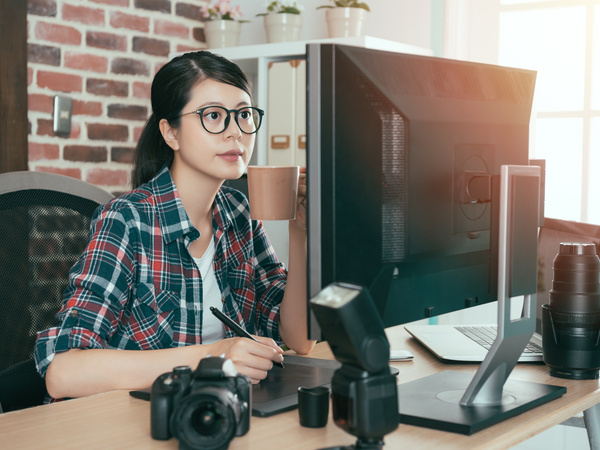 時給1,800円以上／ほぼ在宅◎富士通GrでHP作成・Webデザイン♪出社は月数回