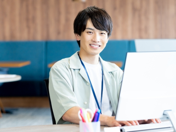 時給3,000円以上／【経験者募集】業務効率化の為の社内向けアプリの企画・開発