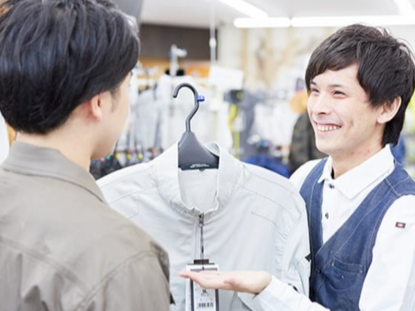 25-245_アウトドア・ワークウェアの店舗販売職