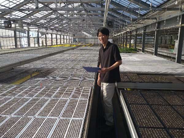 【正社員／生産職（種苗生産業務）】月給22万円～31万円／昇給年1回／賞与年2回＋期末賞与制度／残業月平均15h程度／退職金制度あり／各種手当充実