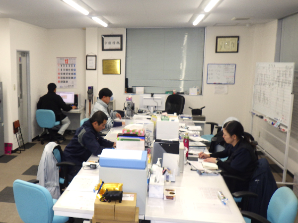 勤務は土日祝がメイン！
週末にガッツリ働きたい方にも◎