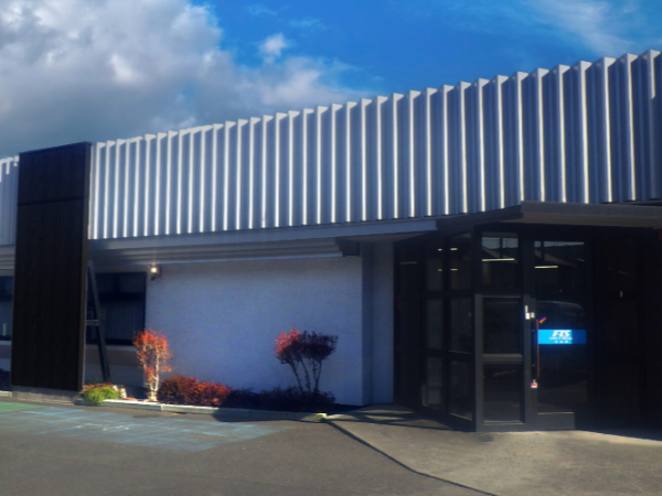 【小山市/正社員/工事スタッフ】◆業界未経験OK◆月給30～50万円＋各種手当◆充実の福利厚生◆奨学金返済支援制度あり◆産休・育休取得実績あり◆賞与年2回◆奨励金、随時昇給あり◆勤続年数長い方も多数◆イチから手に職をつけるチャンス！