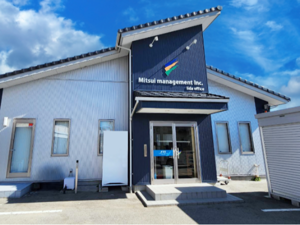 【飯田市/正社員/営業スタッフ】◆固定給30万円～＋インセンティブ＋諸手当あり◆営業未経験でも歓迎◆ノルマなし×インバウンド営業で始めやすい◆年末年始・夏季休暇も充実◆奨学金返済支援制度あり◆車通勤OK＆寮完備で安心◆結婚・出産祝い金あり！