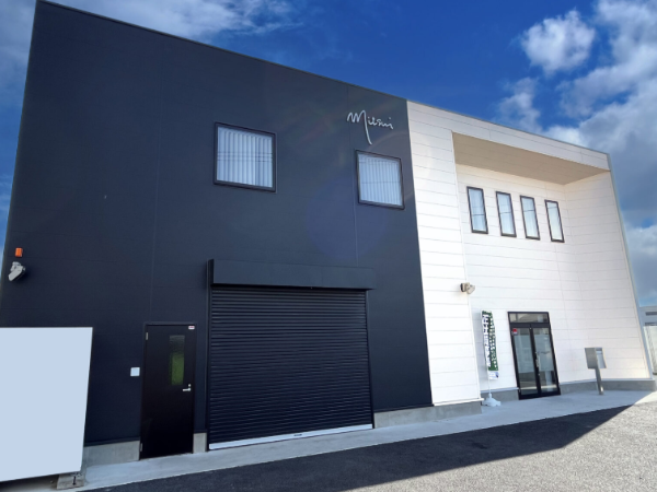 【春日部市/正社員/営業スタッフ】◆固定給30万円～＋インセンティブ＋諸手当あり◆営業未経験でも歓迎◆ノルマなし×インバウンド営業で始めやすい◆年末年始・夏季休暇も充実◆奨学金返済支援制度あり◆車通勤OK＆寮完備で安心◆結婚・出産祝い金あり！