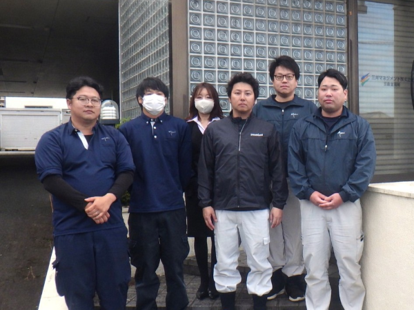 【三島市/正社員/営業職】◆高収入可能!固定給30万円~+インセンティブ+諸手当あり◆営業未経験OK◆個人ノルマなし×問い合わせ対応が中心の反響営業で始めやすい◆年末年始・夏季休暇も充実◆奨学金返済支援制度あり◆車通勤OK&寮完備で安心◆結婚・出産祝い金あり!