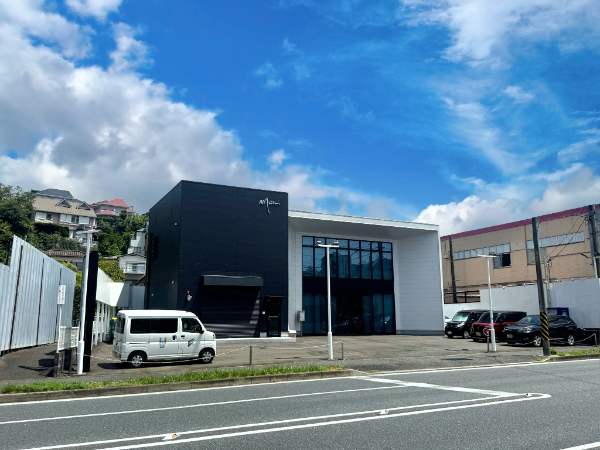 【横浜市/正社員/営業スタッフ】◆固定給30万円～＋インセンティブ＋諸手当あり◆営業未経験でも歓迎◆ノルマなし×インバウンド営業で始めやすい◆年末年始・夏季休暇も充実◆奨学金返済支援制度あり◆車通勤OK＆寮完備で安心◆結婚・出産祝い金あり！