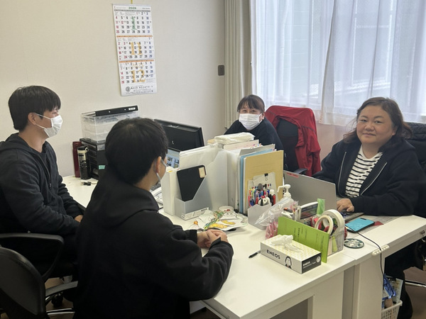 【児童発達支援管理責任者／正社員】◎未経験者大歓迎　◎やりがいのあるお仕事　◎残業ほぼなし　◎年間休日120日以上　◎完全週休2日制（日祝＋ほか1日）　◎昇給・賞与あり　◎風通しのよい社風