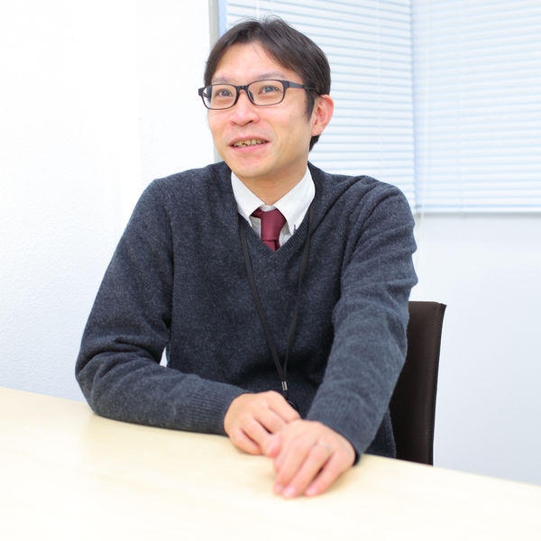 ビジネスソリューション事業本部 ヘルプデスク事業部 ヘルプデスク課 主任/川瀬 雅人