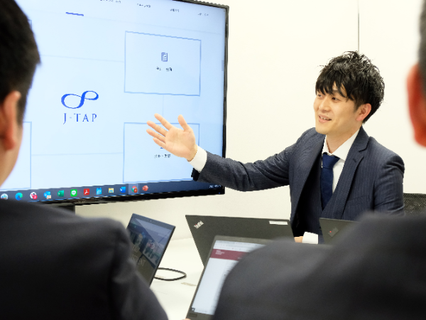 サービスの特徴―ハンズオン型の支援―