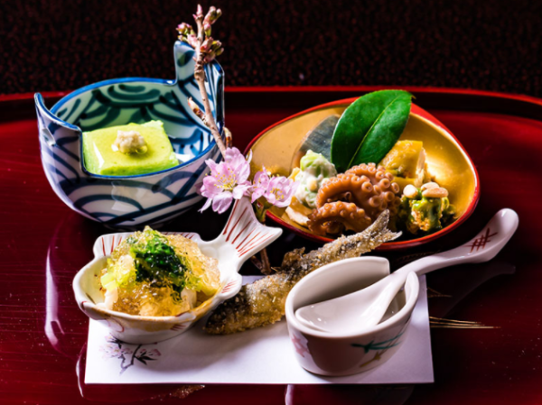 旬の食材を使ったこだわりの料理。
一流のサービスが学べる環境です！