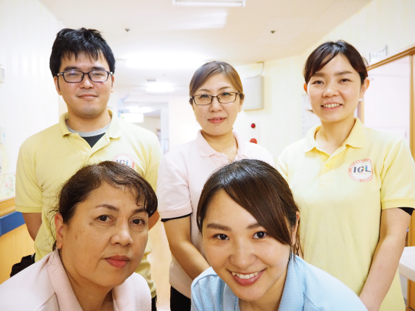 【正職員】ケアスタッフ（介護職）★未経験者も多数活躍中！★資格取得支援制度あり★各種手当ありの厚待遇！