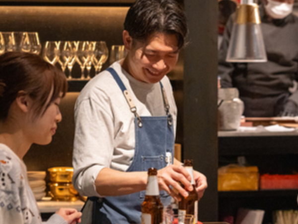 料理も空間もクセになる。“世界観強め”なタイレストランの仲間募集！