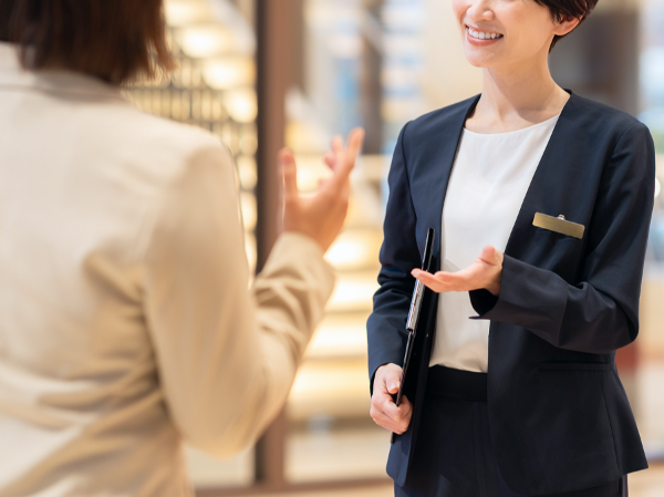 【オープニング求人】ゲストアテンダントの担当スタッフ（正社員）募集  /  日本の象徴・国立競技場で、新たなホスピタリティの歴史を創る。 2026年春開業。世界基準の VIPエリアを統括するオープニングのスタッフ