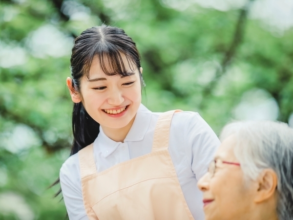 大塚レディスクリニック「看護助手募集◆正社員◆資格不要◆未経験歓迎◆賞与あり◆昇給あり◆福利厚生完備◆交通費全額支給◆有給取得推奨◆残業少なめ◆丁寧な研修制度◆長期安定して働ける」