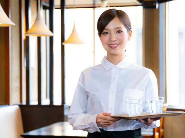 テストRD吉田】1日実働7.5時間＆深夜勤務もない飲食店のお仕事。未経験から始めた40代・50代も活躍中！