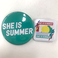 SHE IS SUMMER | SIS 缶バッジセット