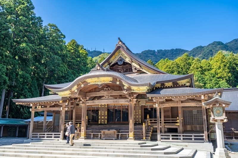 【彌彦神社】ご利益・歴史・参拝の見どころ｜寺泊観光と一緒に訪れたい越後国一宮