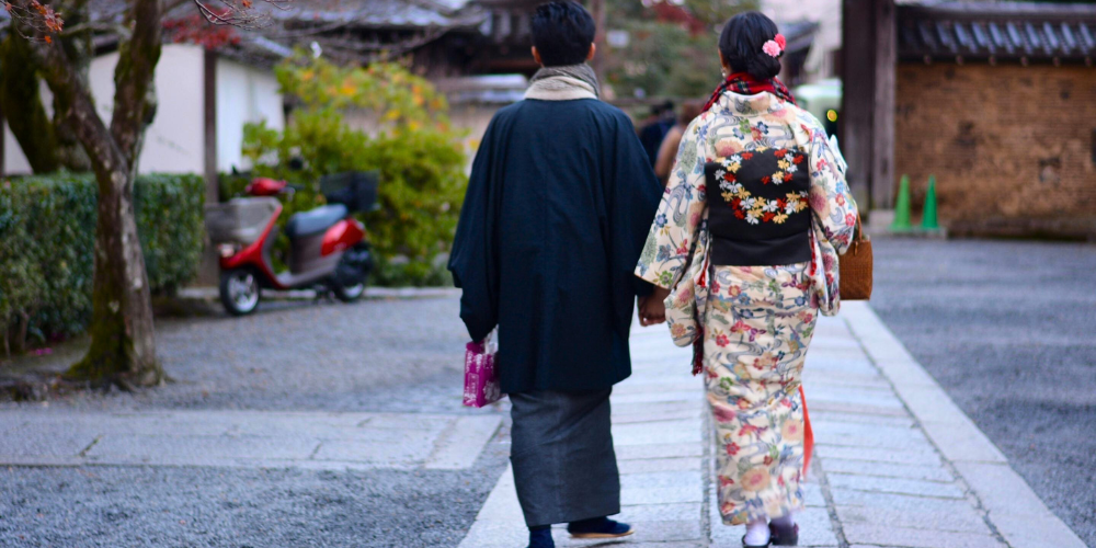 寒い季節の着物を美しく楽しむために｜冬の装いとやさしいお手入れ❄️👘