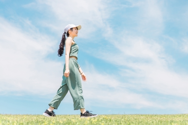 体の健康にも心の健康にも直結する！歩くことのメリット