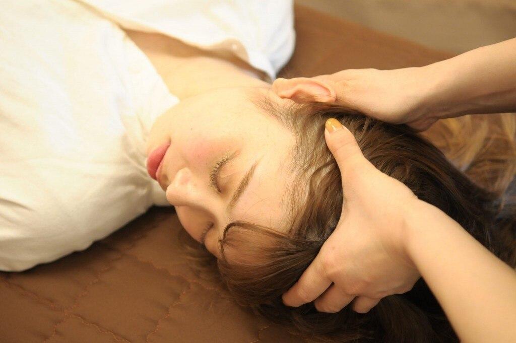 女性に多い頭痛の種類について
