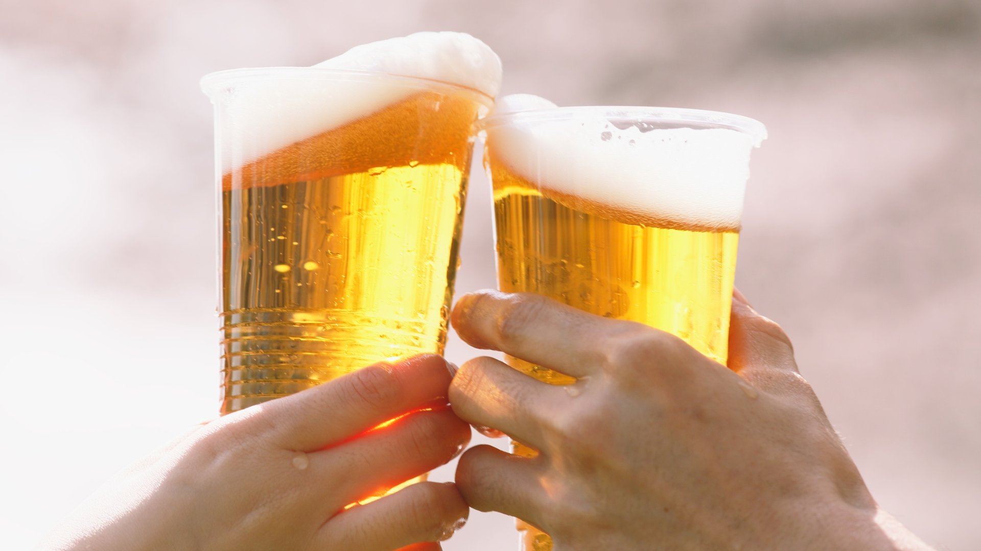 お酒、完全にやめないとダイエットは無理…？
