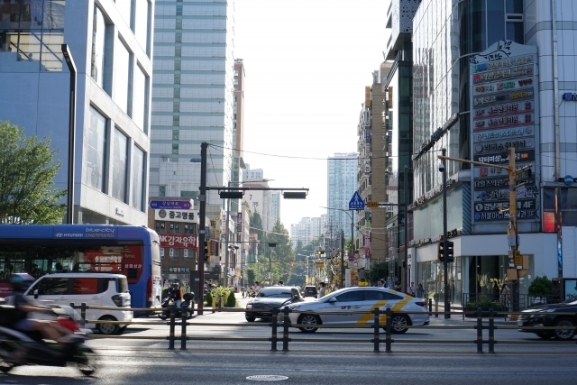 旦那が韓国へ不倫旅行！費用と取れた慰謝料の総額は？　REAL総合探偵社