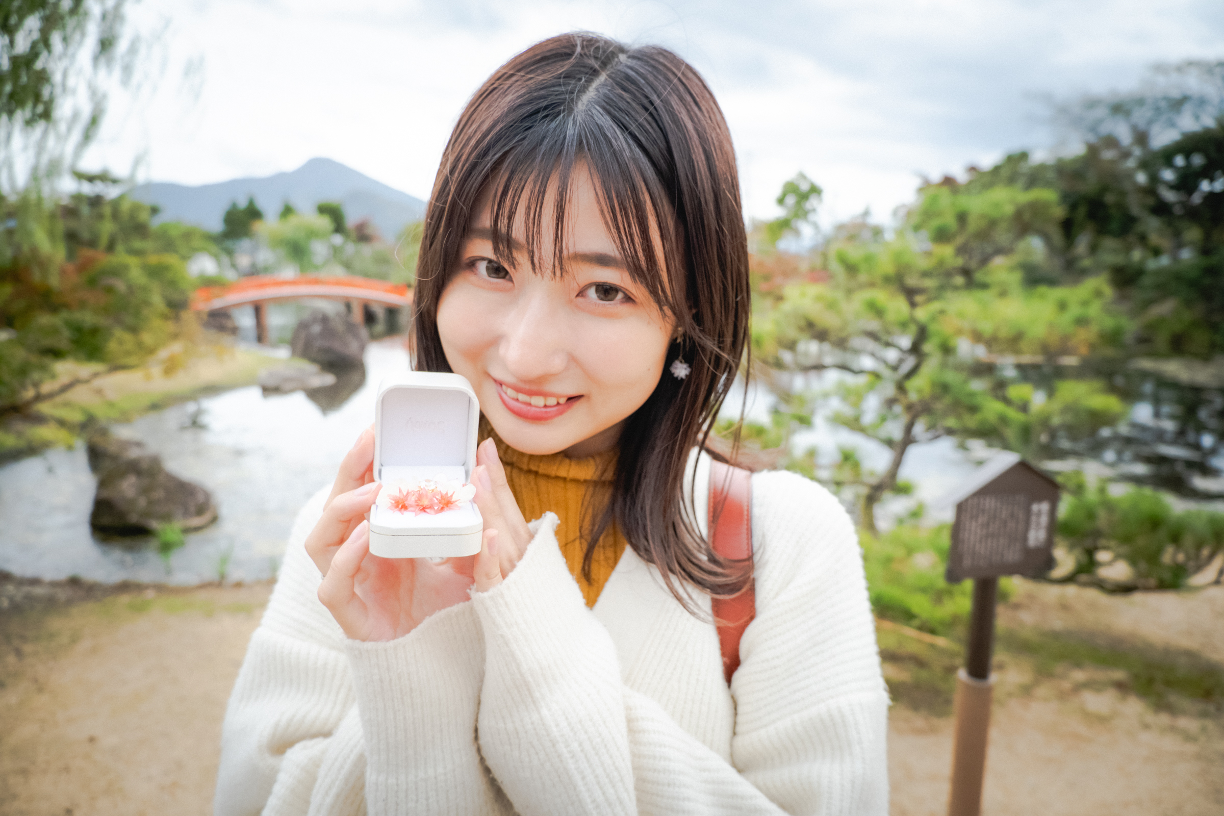 プロポーズリングと婚約指輪の違い