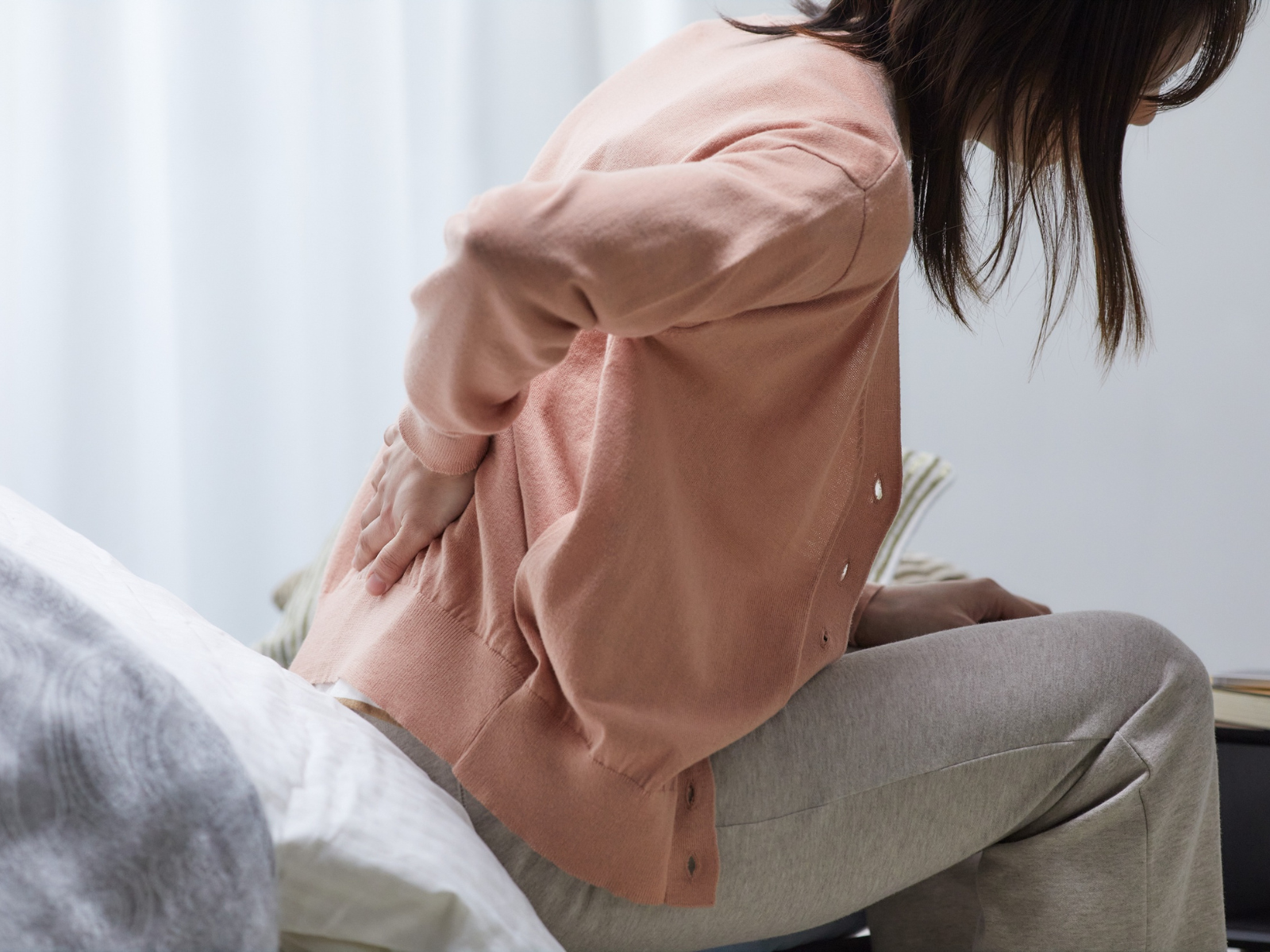 腰痛が治らない原因は〇〇姿勢が原因かも！？