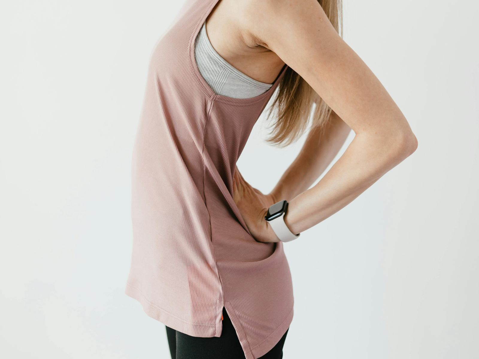 腰を揉んでも治らない理由 理学療法士が見ている「本当の原因」