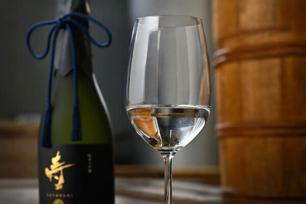 【上槽完了速報】創業160年・一本特化の蔵が挑む食米「にこまる」40％精米。令和8年度『弥栄の酒 寿』極上の透明感を実現【愛知・渡辺酒造】