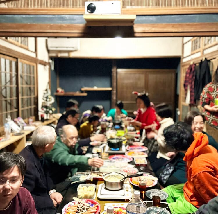 2024年ありがとう!「他愛ない話も真面目な話も」が心地よい、 年末大盛況のクリスマスパーティ