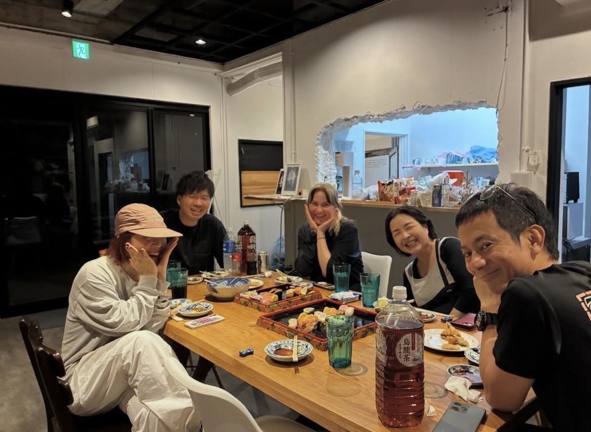 【旅立ちと、これからの縁】大切な住人さんの送別会。ここは、離れても不思議とつながり続ける場所。
