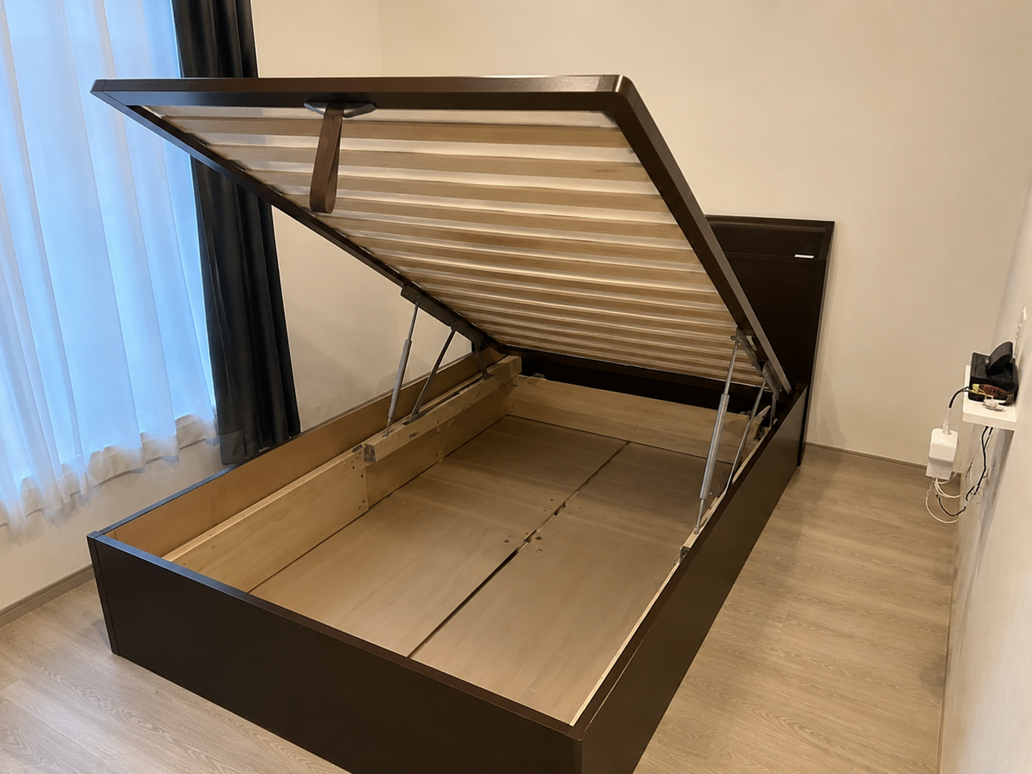 福井では珍しいIKEAの跳ね上げ式ベッドの分解・組み立てに対応しました！