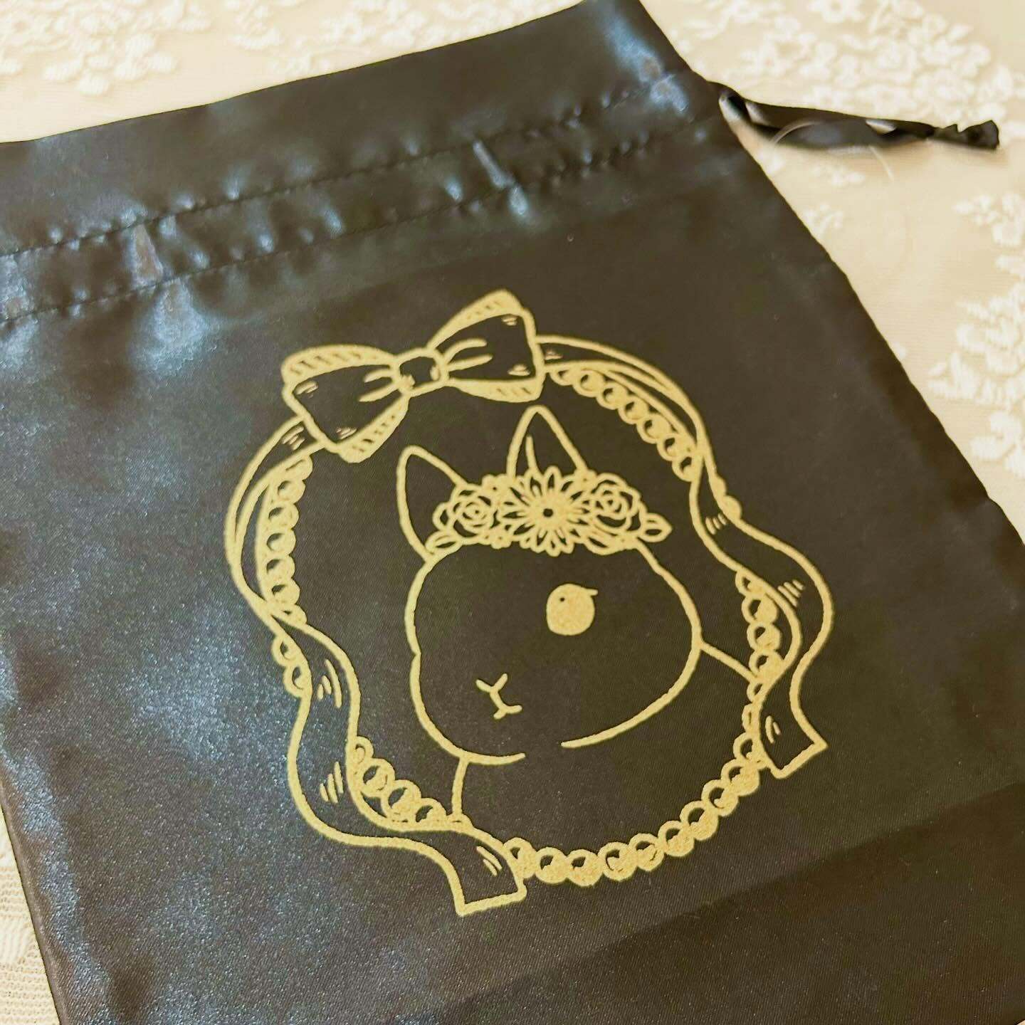 【ECLAIR BUNNY】刺繍ベレー・トラックジャケット・サテン巾着を紹介