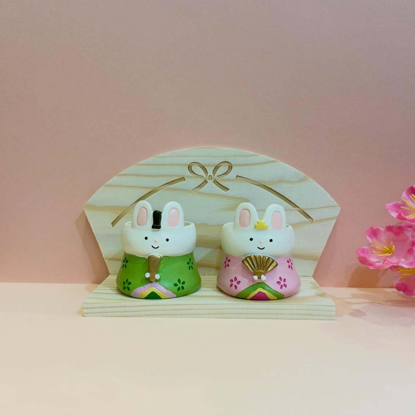 ひな祭りにぴったりの、うさぎさんのレジンポット