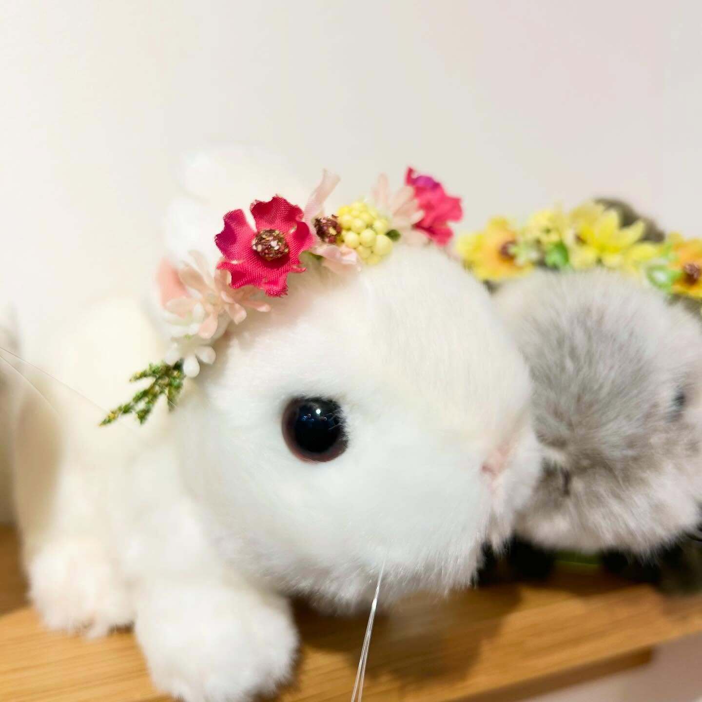 【corolle de marron】繊細な小花とミニバラ。春を運ぶ花かんむりが届きました