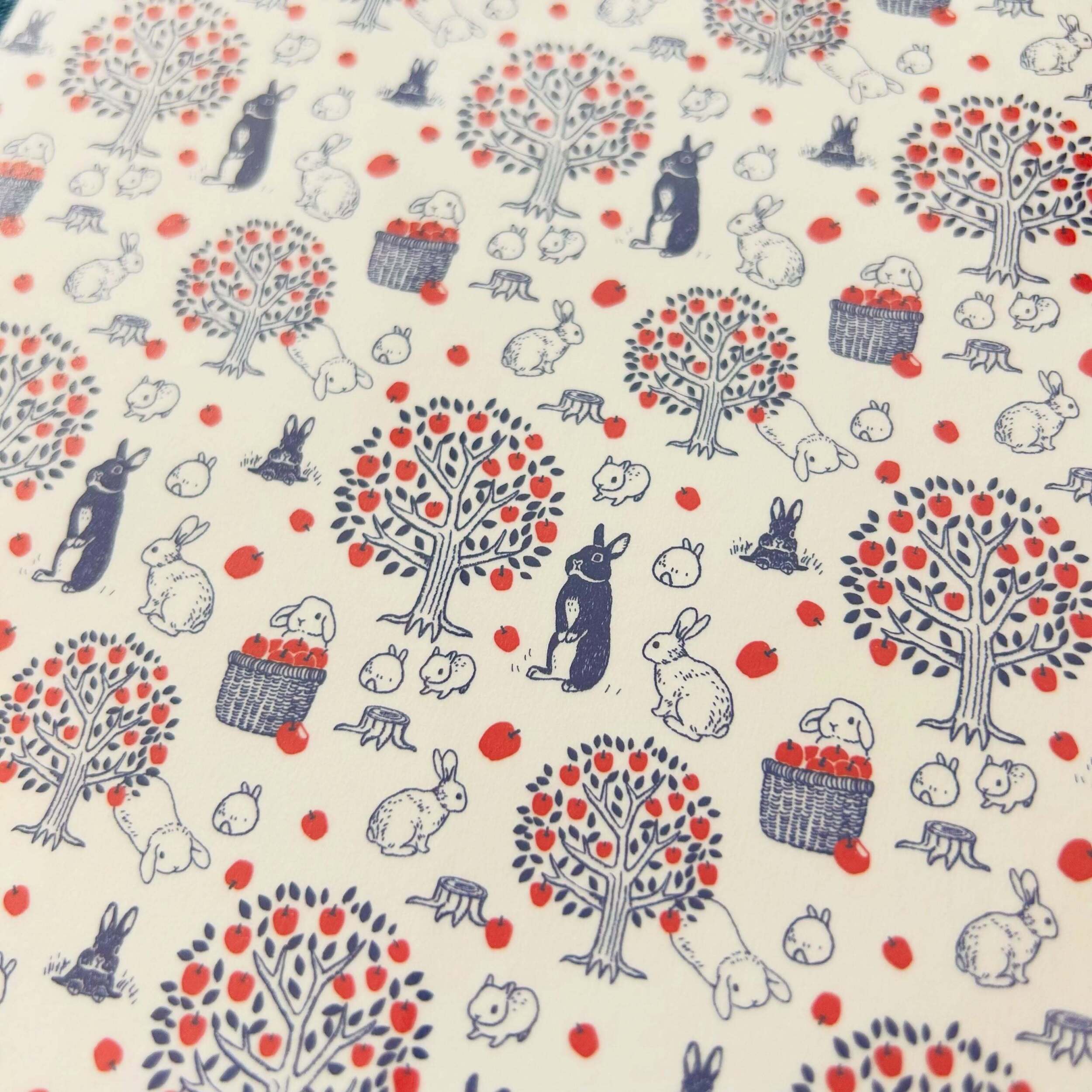 「fululu」さんの新作入荷♪ キラキラうさぎさん&りんごの木のマスキングシート🐰🍎✨