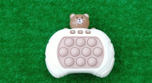 プッシュポップゲーム|集中力アップや指先のトレーニングにもおすすめ!
