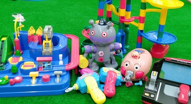 【3~4歳/男の子】クリスマスにおすすめ|人気のおもちゃをご紹介!