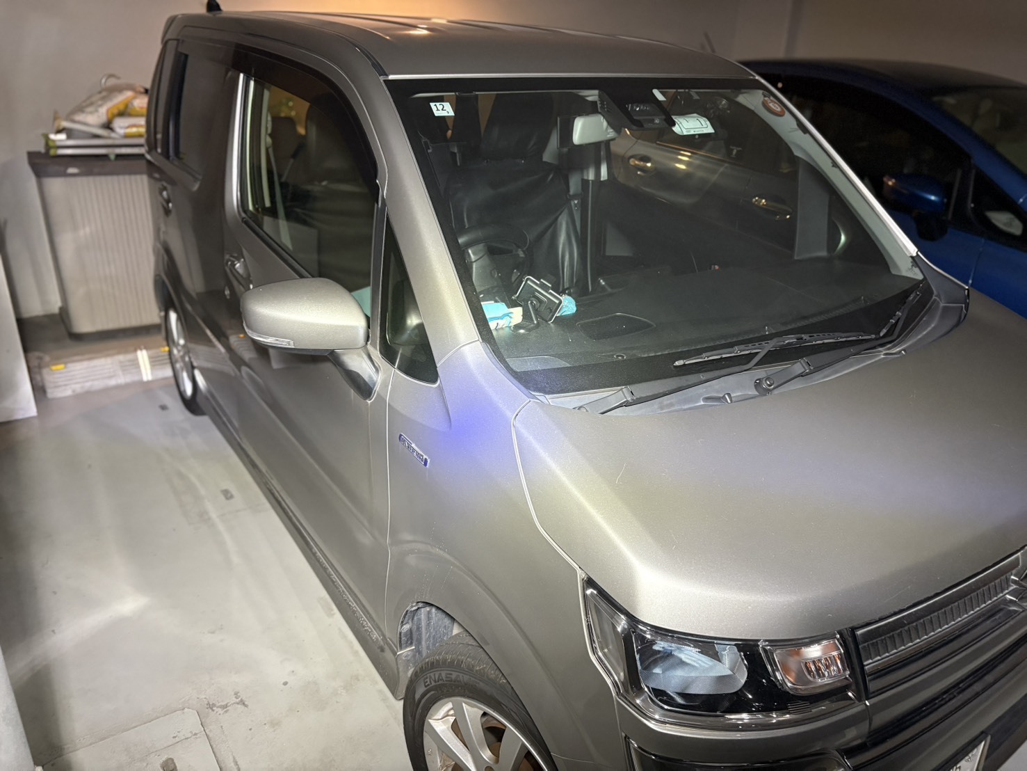 尼崎の店舗にてワゴンRのスマートキー修理の作業です