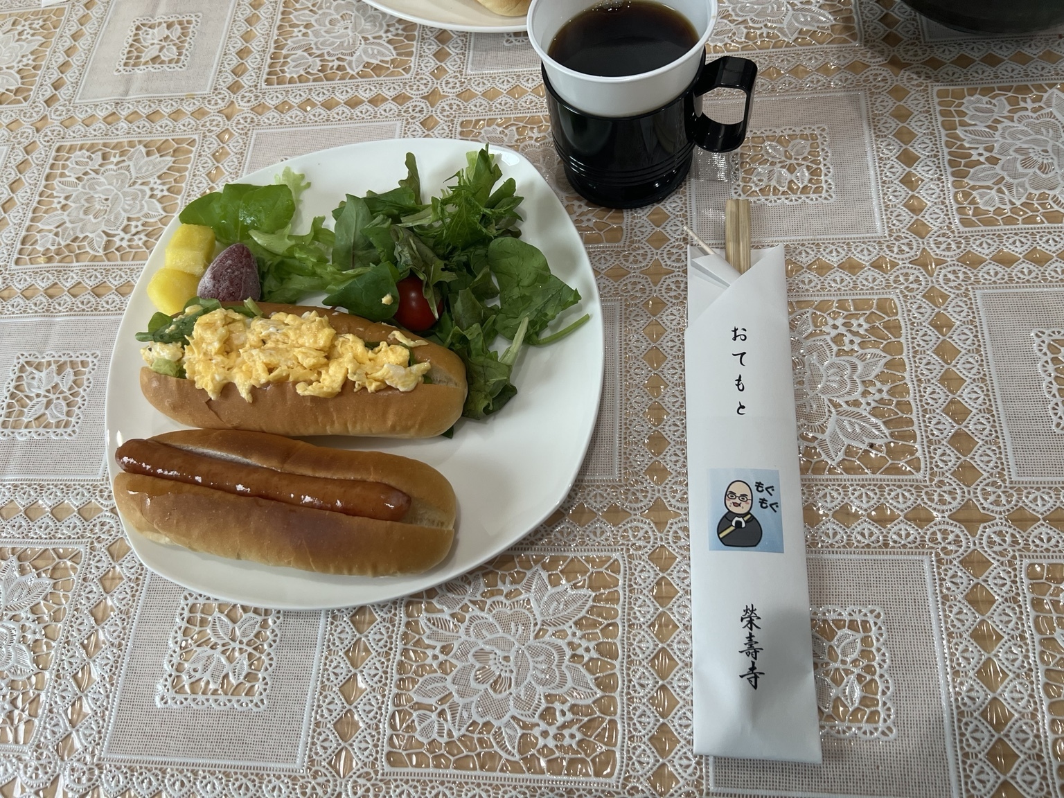 朝参詣のあと、みんなでご供養。そしてお助行へ
