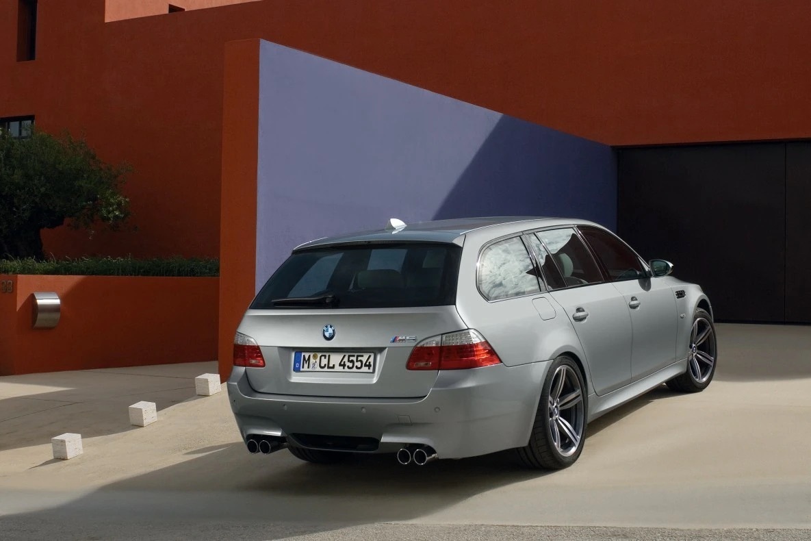 E60 M5セダンとM5ツーリングの秘密