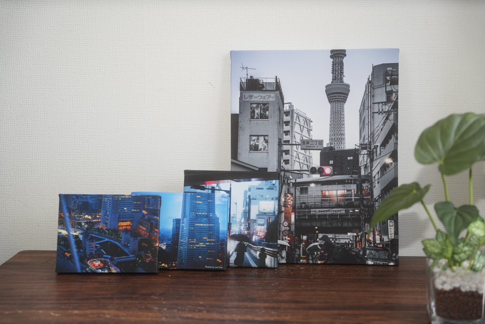イベント写真を大判ポスター・パネルにして会場や店舗に飾るアイデア集