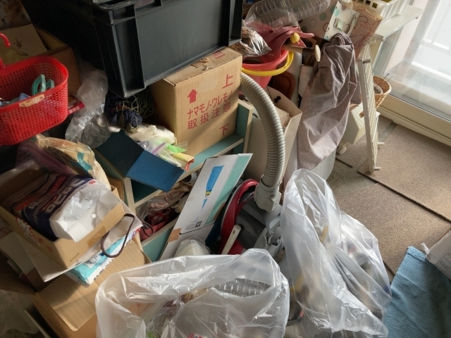 ゴミ屋敷の片付け費用はいくら?実際の現場と料金を公開【1K事例あり】