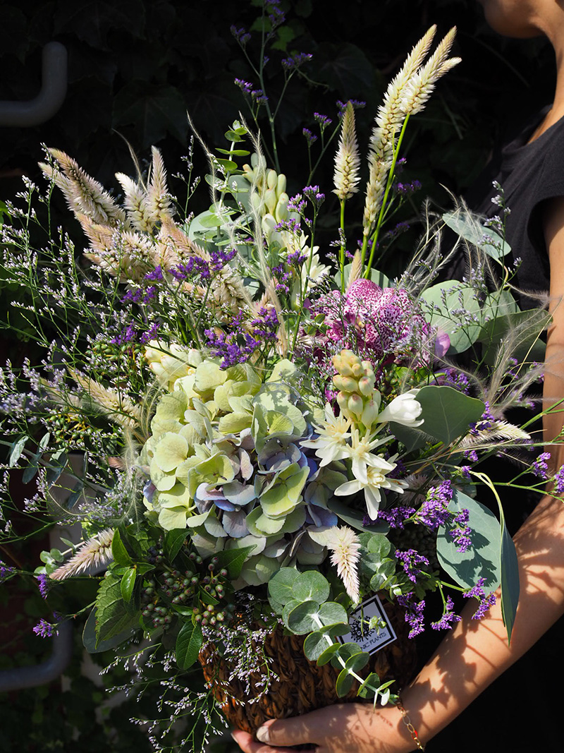 シャビーなお誕生日祝い花